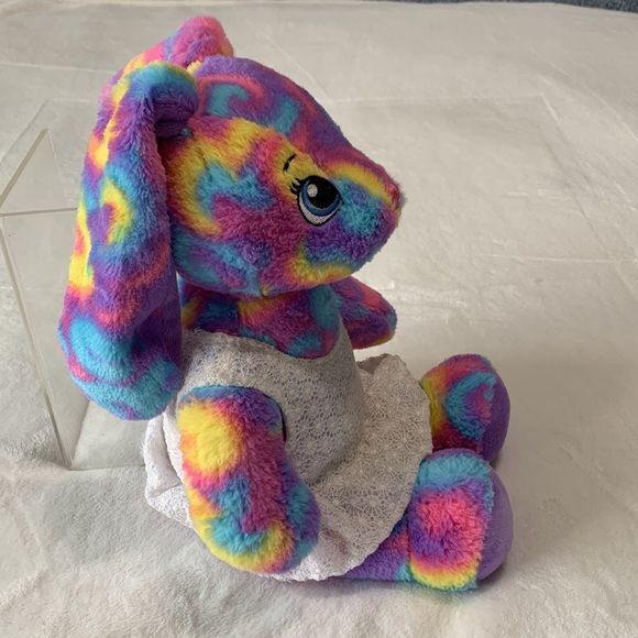 Tie dye bunny Build a Bear 2017 - Picture 4 of 10